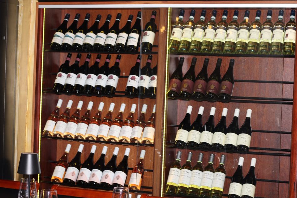 Where Can I Enjoy Premium Wines with Indian & Sri Lankan Food?